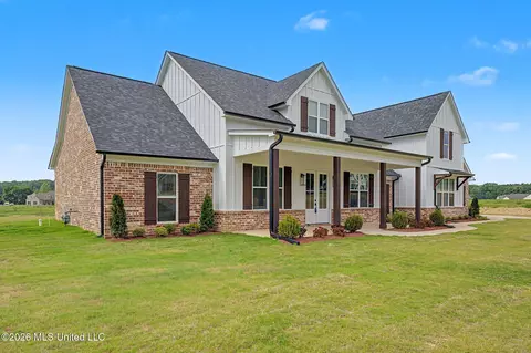 Exterior - 2401 Lauren Way, Hernando, MS 38632 photo 5 of 6