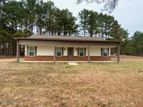 564 Buchanan Rd, Holly Springs, MS 38635