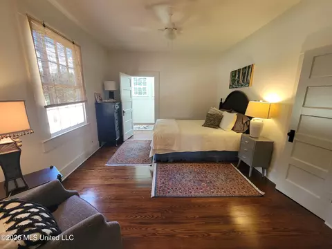 Bedroom - 34 Orange Ave, Natchez, MS 39120 photo 3 of 4