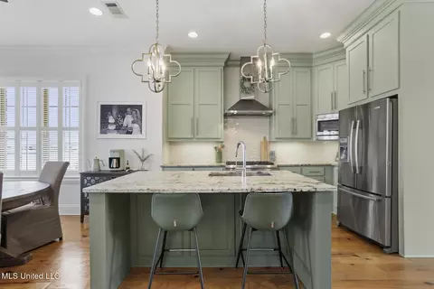 Kitchen - 142 Camden Shrs, Madison, MS 39110 photo 2 of 6