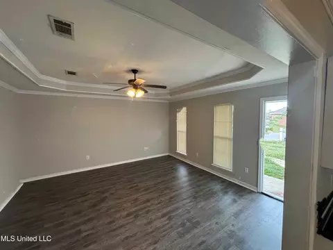 Living - 142 Cedar Spring Cir, Pearl, MS 39208 photo 1 of 2