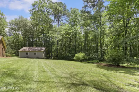 Exterior - 809 Springlake Dr, Terry, MS 39170 photo 7 of 20