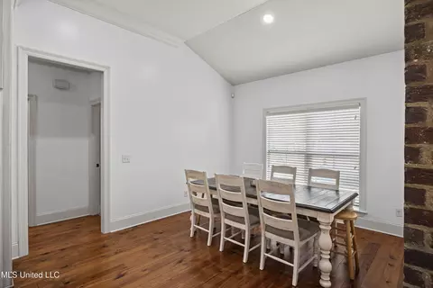 Dining - 110 Tail Feather Dr, Madison, MS 39110 photo 1 of 1