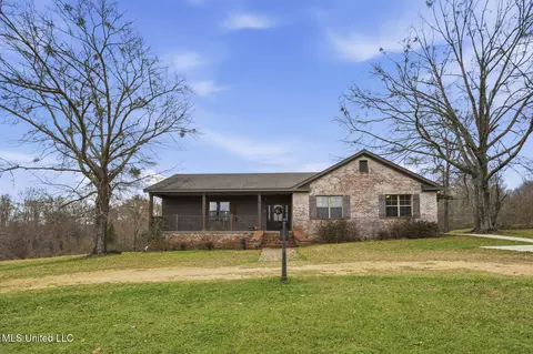 1038 W Gallatin Rd, Hazlehurst, MS 39083