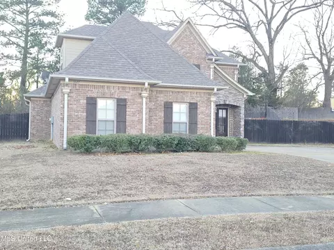 3327 Chateau Pointe Blvd, Southaven, MS 38672