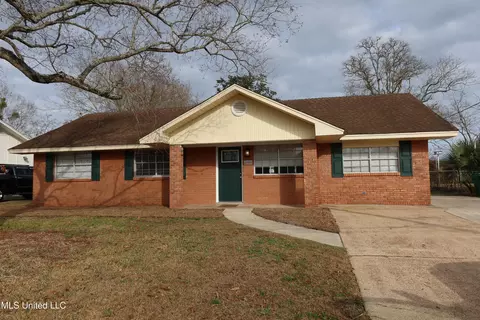 6500 Lancaster Blvd, Ocean Springs, MS 39564