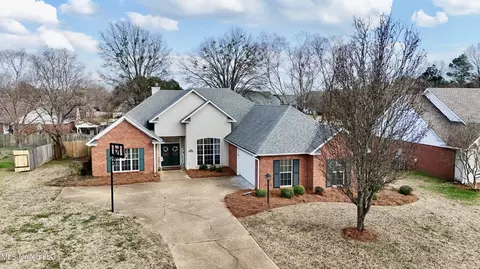 102 Hampshire Dr, Madison, MS 39110