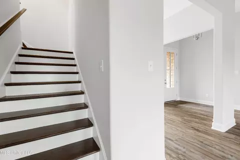 Entry Way - 2488 Scott Meadows Ln, Hernando, MS 38632 photo 6 of 6