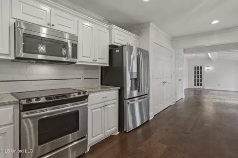 Kitchen - 35 Eastbrooke St, Jackson, MS 39216 photo 5 of 5