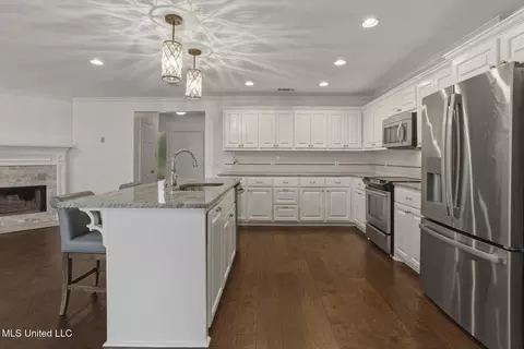 Kitchen - 35 Eastbrooke St, Jackson, MS 39216 photo 3 of 5