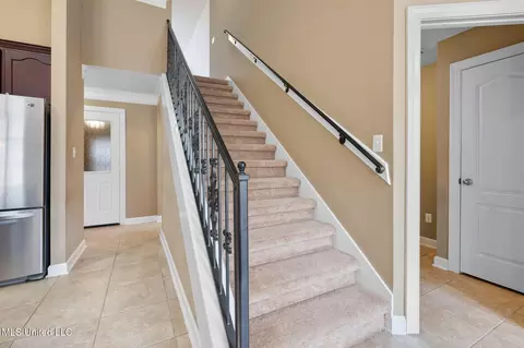 Entry Way - 9073 Lyon Cv, Olive Branch, MS 38654 photo 2 of 3