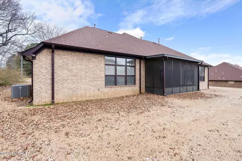Other - 9073 Lyon Cv, Olive Branch, MS 38654 photo 13 of 16