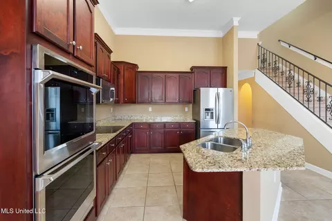 Kitchen - 9073 Lyon Cv, Olive Branch, MS 38654 photo 3 of 5