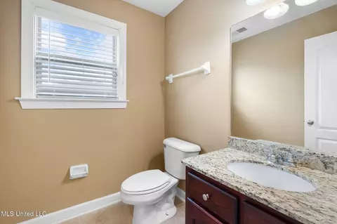 Bath - 9073 Lyon Cv, Olive Branch, MS 38654 photo 1 of 4