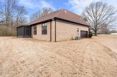 Other - 9073 Lyon Cv, Olive Branch, MS 38654 photo 12 of 16