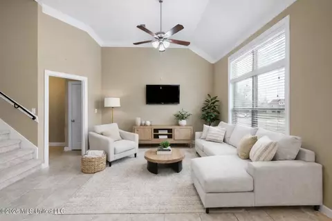 Living - 9073 Lyon Cv, Olive Branch, MS 38654 photo 4 of 4