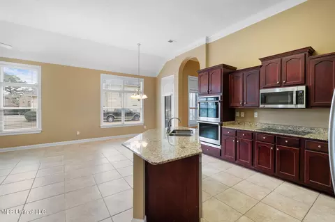 Kitchen - 9073 Lyon Cv, Olive Branch, MS 38654 photo 5 of 5
