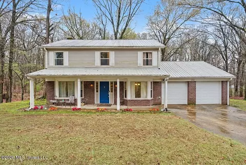 1365 Jo Ann Dr, Southaven, MS 38671