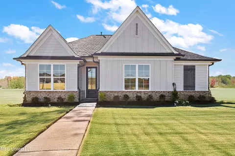 432 Bolivar Dr, Nesbit, MS 38651