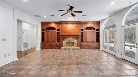 Living - 2205 E 3rd St, Forest, MS 39074 photo 2 of 3