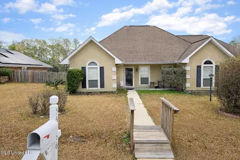 56136 Diamondhead Dr, Diamondhead, MS 39525