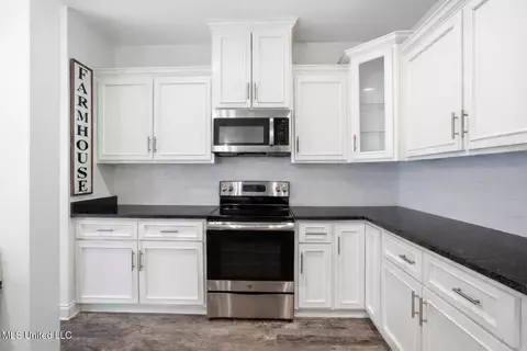 Kitchen - 78 Percy Oneal Rd, Mchenry, MS 39561 photo 1 of 2