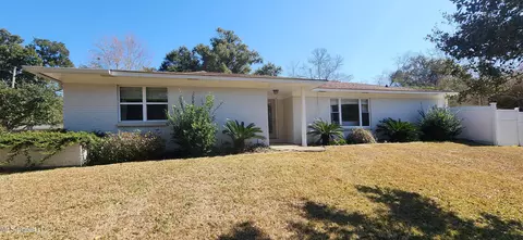 2100 Lafitte St, Ocean Springs, MS 39564