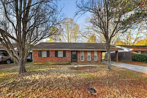 375 James Garfield Cir, Jackson, MS 39213