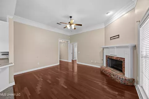 Living - 504 Kate Lofton Dr, Brandon, MS 39047 photo 2 of 2