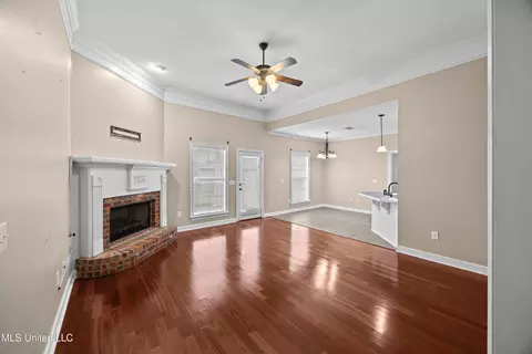 Living - 504 Kate Lofton Dr, Brandon, MS 39047 photo 1 of 2