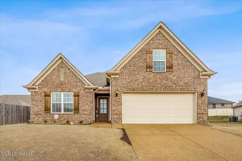 7814 Park Valley Dr, Southaven, MS 38671