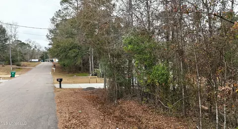 Lilinoe Way, Diamondhead, MS 39525 photo 2