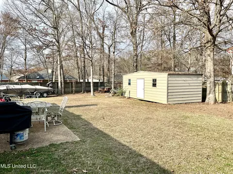 Exterior - 222 Cherrybark Ln, Brandon, MS 39047 photo 5 of 6