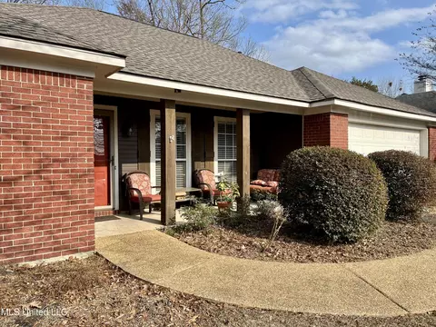 Exterior - 222 Cherrybark Ln, Brandon, MS 39047 photo 2 of 6