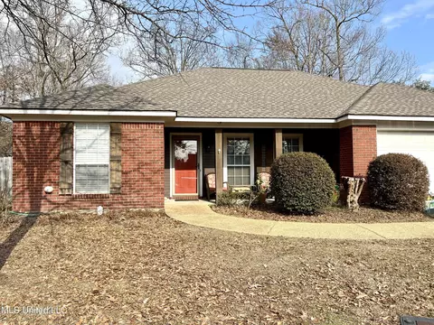 222 Cherrybark Ln, Brandon, MS 39047