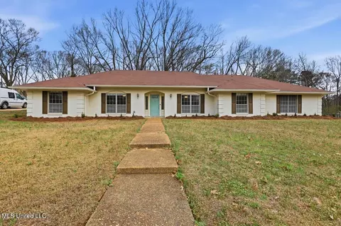 1508 Huntcliff Way, Clinton, MS 39056
