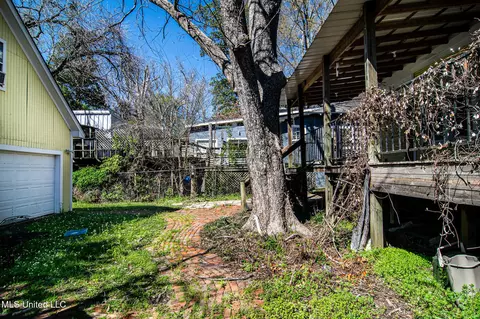 Exterior - 809 N Congress St, Jackson, MS 39202 photo 3 of 5