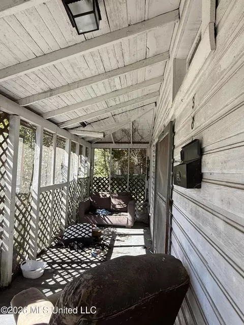 Exterior - 366 Elm St, Grenada, MS 38901 photo 4 of 4