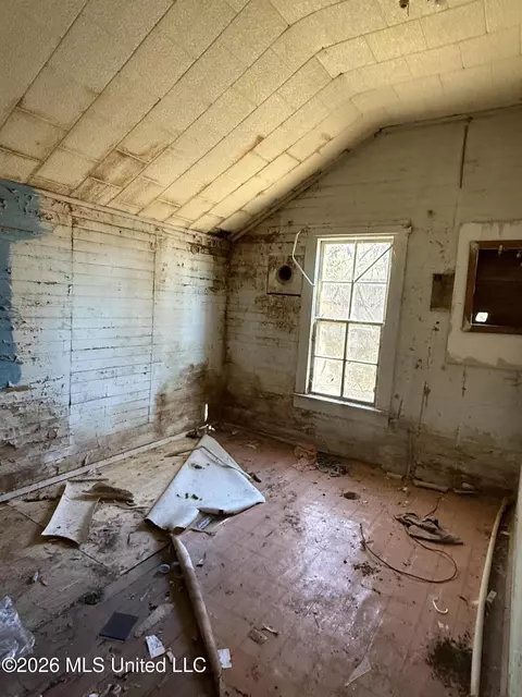 Bedroom - 366 Elm St, Grenada, MS 38901 photo 1 of 1