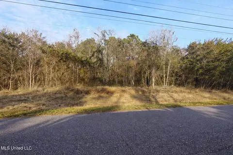 Seacliff Boulevard, Ocean Springs, MS 39564