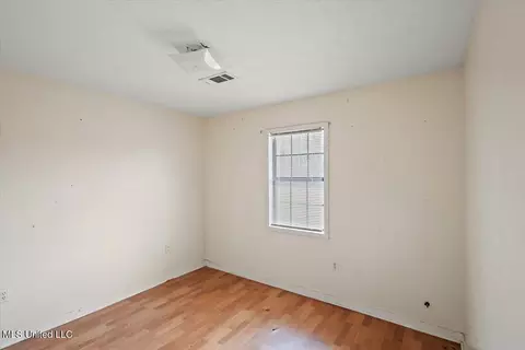 Bedroom - 7958 Hebron Rd, Lexington, MS 39095 photo 3 of 4