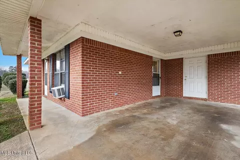 Exterior - 7958 Hebron Rd, Lexington, MS 39095 photo 2 of 4