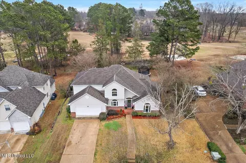 404 Woodland Hills Ct, Madison, MS 39110
