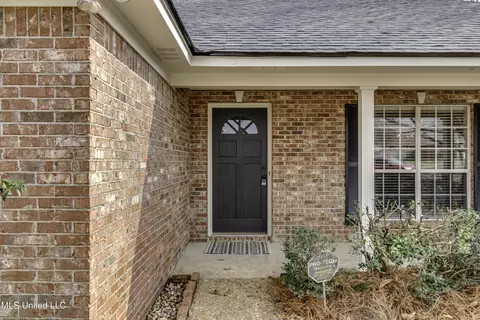 404 White Oak Cv, Florence, MS 39073 photo 2