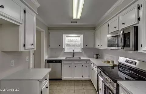 404 White Oak Cv, Florence, MS 39073 photo 17