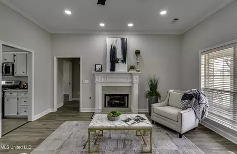 404 White Oak Cv, Florence, MS 39073 photo 9