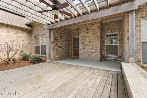 Exterior - 140 Hampton Rdg, Madison, MS 39110 photo 3 of 7