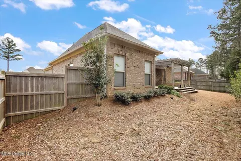 Exterior - 140 Hampton Rdg, Madison, MS 39110 photo 6 of 7