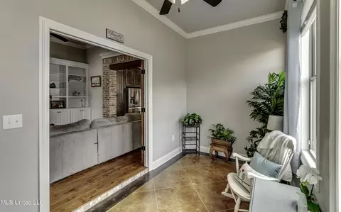 Entry Way - 601 Emerald Ct, Brandon, MS 39047 photo 3 of 5