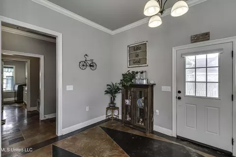Entry Way - 601 Emerald Ct, Brandon, MS 39047 photo 5 of 5